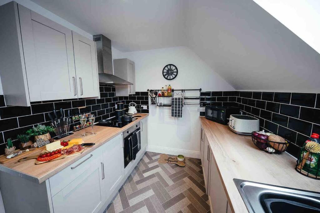Boho Loft In Somerset - Private Parking Radstock Exteriör bild